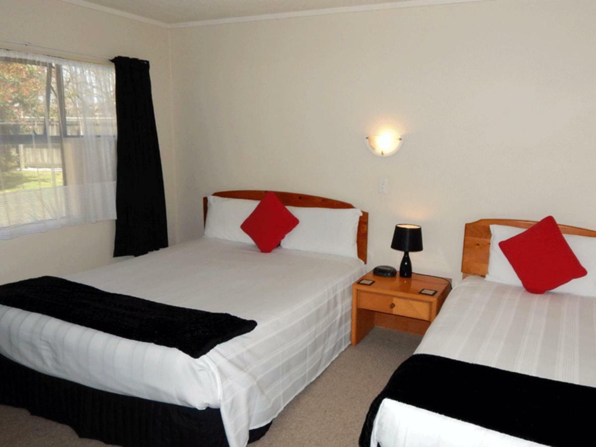 Cheviot Park Motor Lodge Whangarei Bagian luar foto